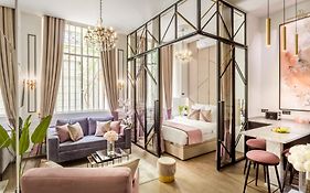 Luxury 3 bedroom Loft in Heritage Building - LE MARAIS
